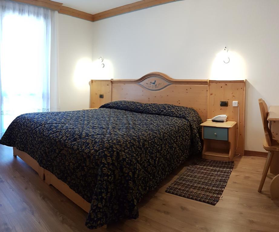 Villa Elena B&B Hotel San Martino Di Castrozza Exterior foto