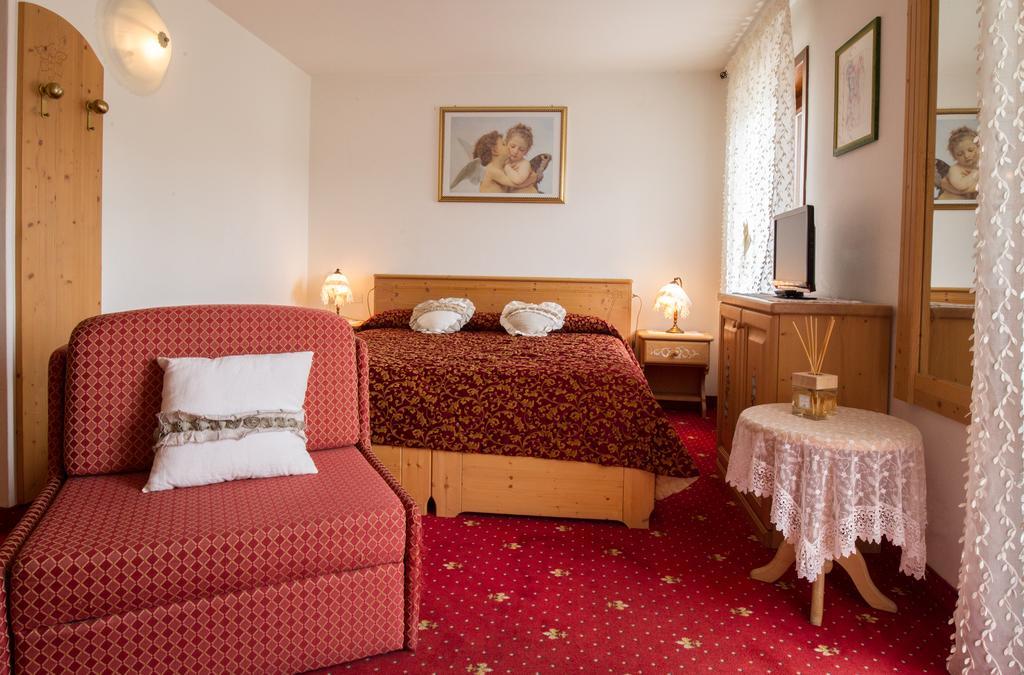 Villa Elena B&B Hotel San Martino Di Castrozza Exterior foto